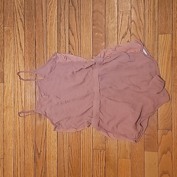 Wild Blue by Sadie Robinson mauve romper medium NWOT - Picture 3 of 4